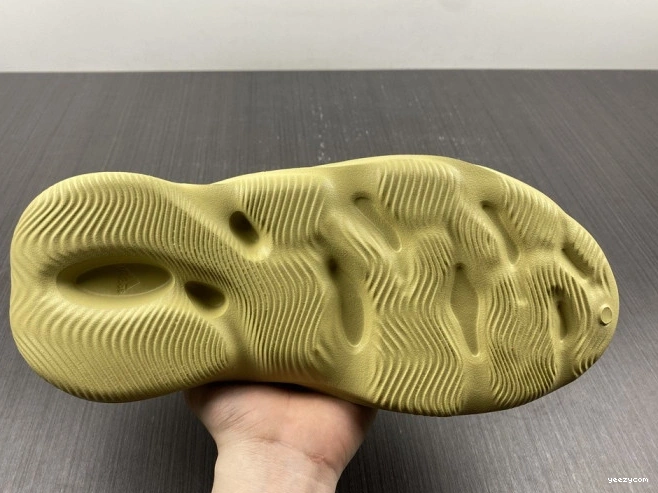 RNNR Foam Adidas Yeezy Sulfur GV6775 0802